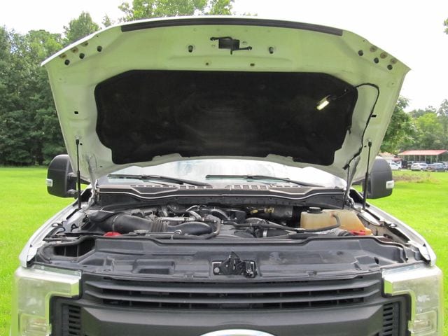 2017 Ford F-350 Super Duty Chassis Cab XL - Photo 46