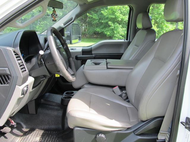 2017 Ford F-350 Super Duty Chassis Cab XL - Photo 21