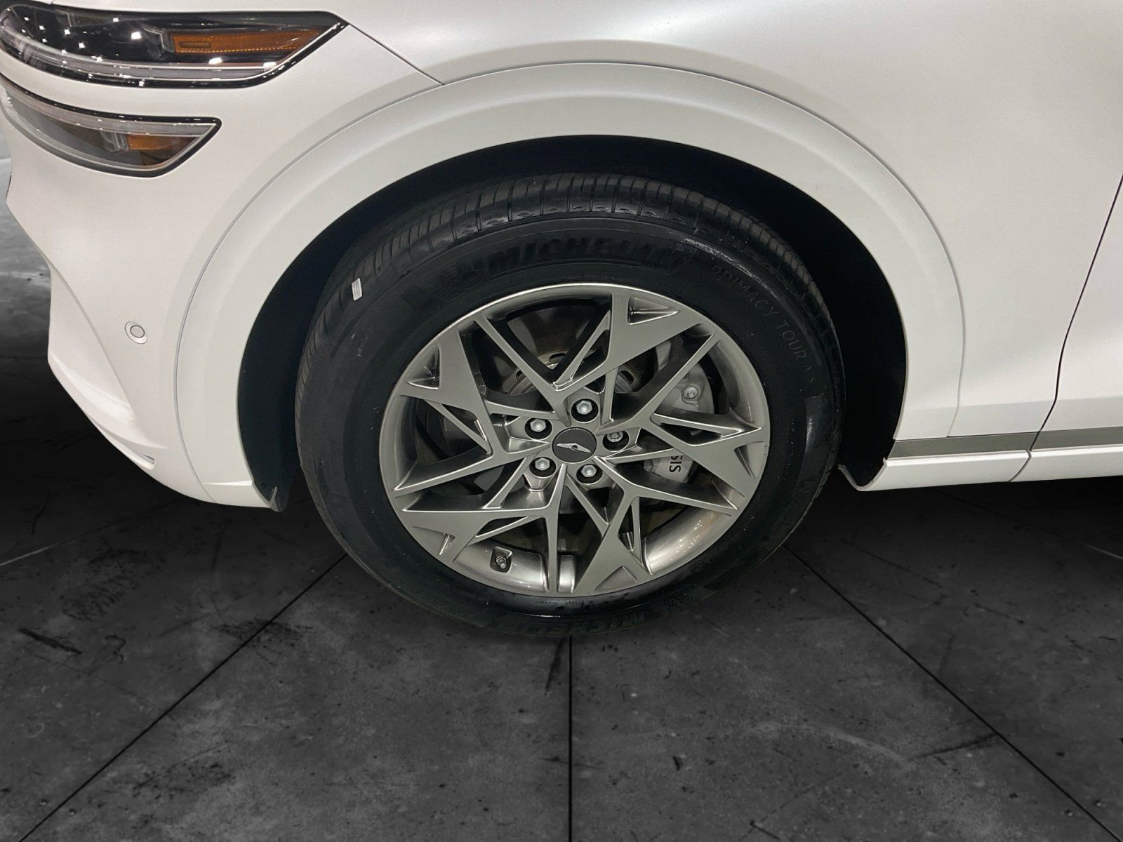 2023 Genesis GV70 2.5T photo 3