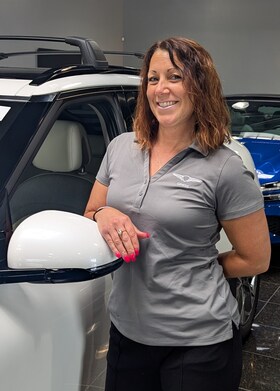 Staff member Karen Cardillo from ID_ad07ae2cc4f4