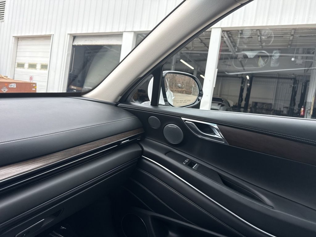 2025 GENESIS GV80 Advanced - Photo 23