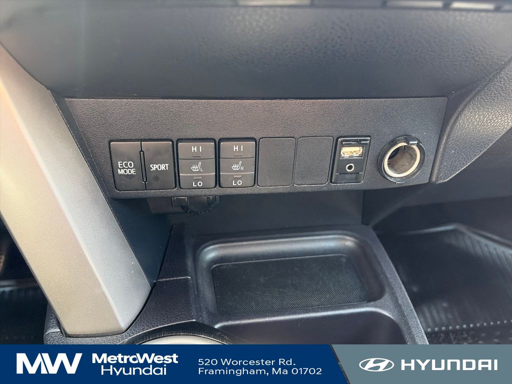 2018 Toyota RAV4 Limited - Photo 18