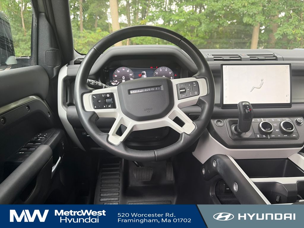 2025 Land Rover Defender S - Photo 13