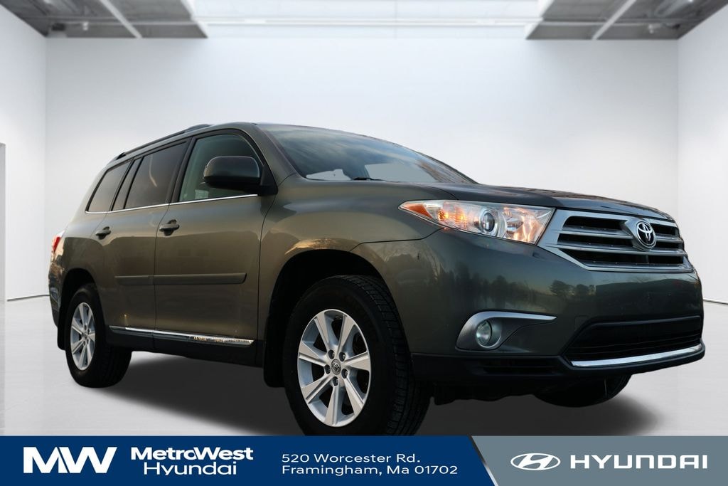Used 2011 Toyota Highlander SE V6 SUV