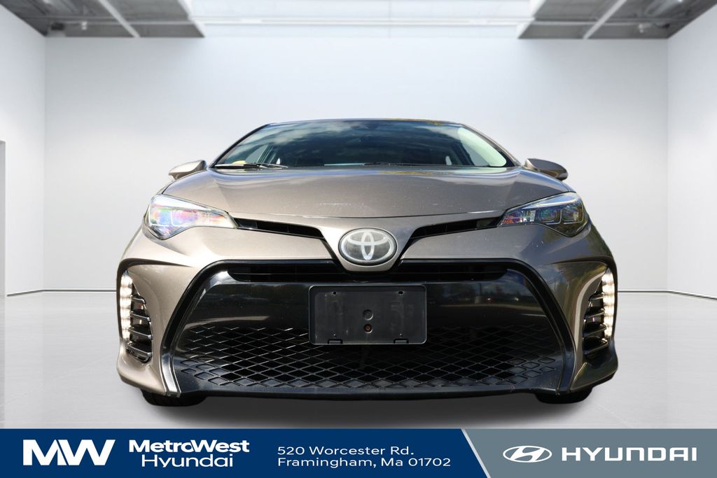 2017 Toyota Corolla L photo 2