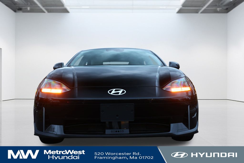 2023 Hyundai Ioniq 6 SEL photo 2