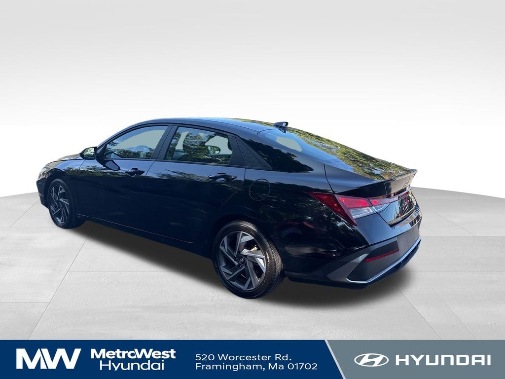 Used 2025 Hyundai Elantra SEL Sport Sedan