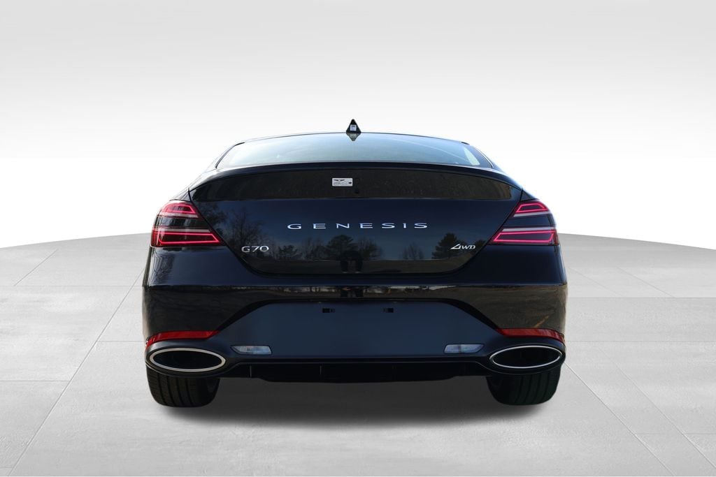 2025 GENESIS G70 Standard - Photo 6