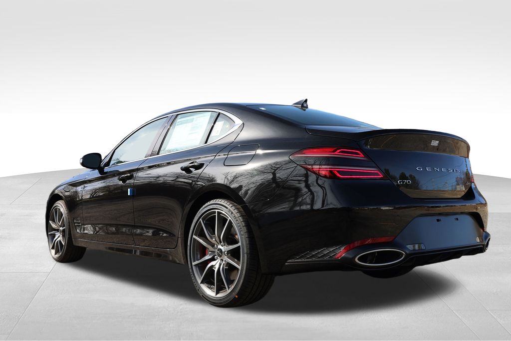 2025 GENESIS G70 Standard - Photo 7