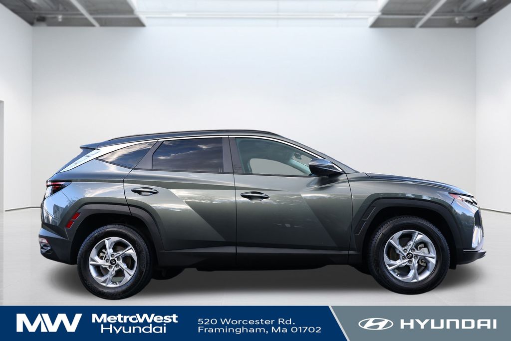 2023 Hyundai Tucson SEL photo 2