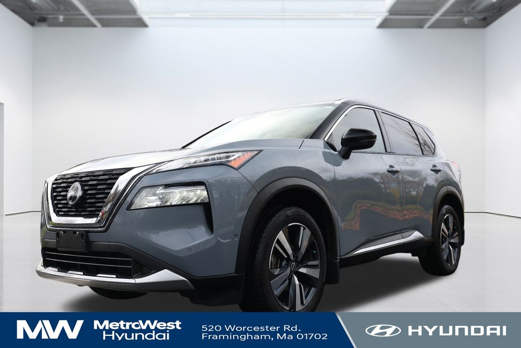 2023 Nissan Rogue Platinum's photo