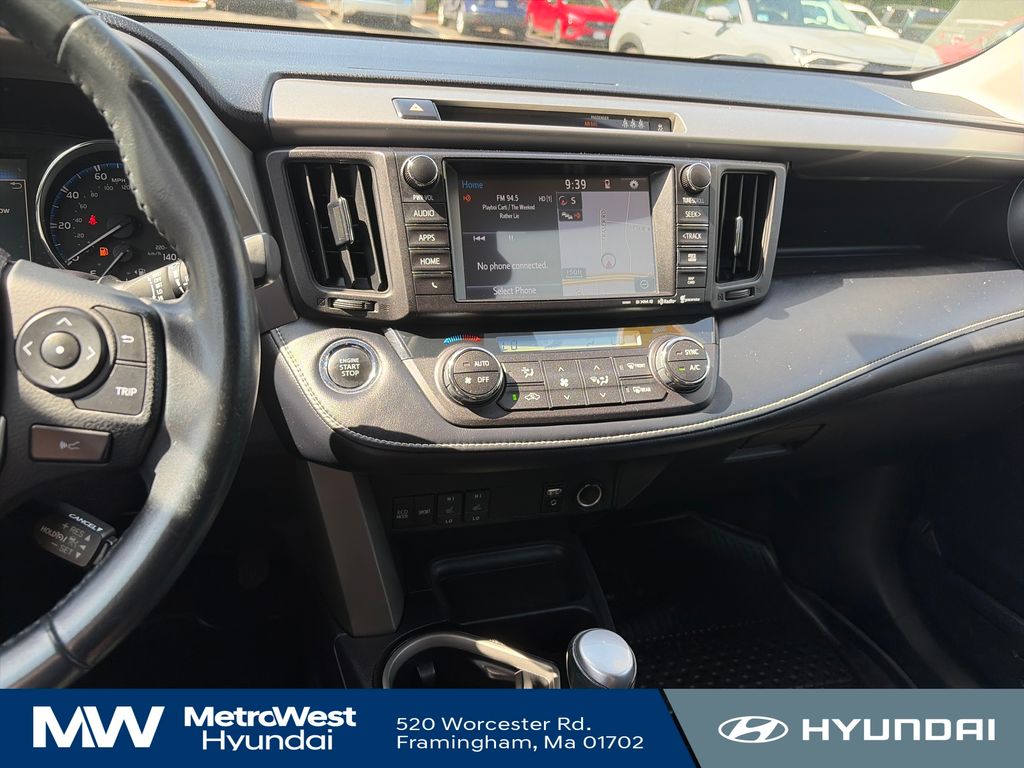 2018 Toyota RAV4 Limited - Photo 17