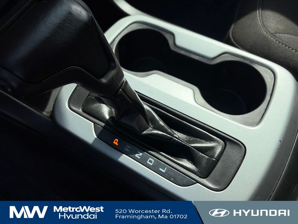 2021 Chevrolet Colorado LT - Photo 23