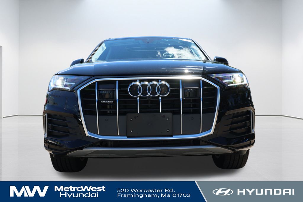2022 Audi Q7 45 Premium photo 2