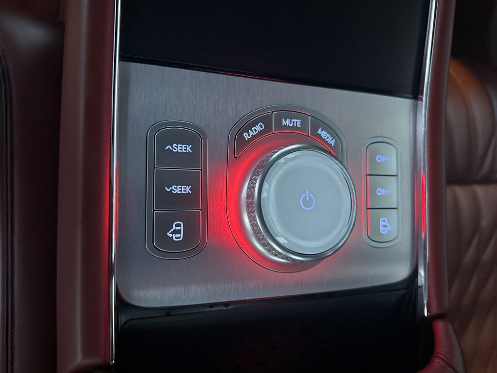 2024 GENESIS G90 Base - Photo 15