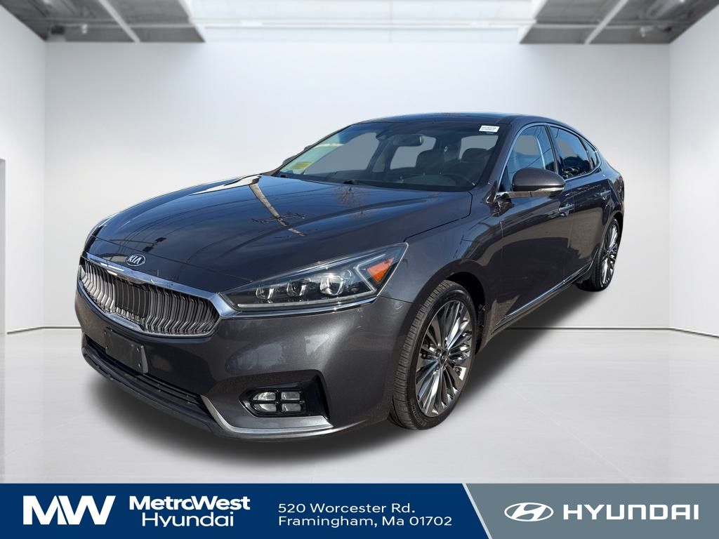 2019 Kia Cadenza Limited's photo
