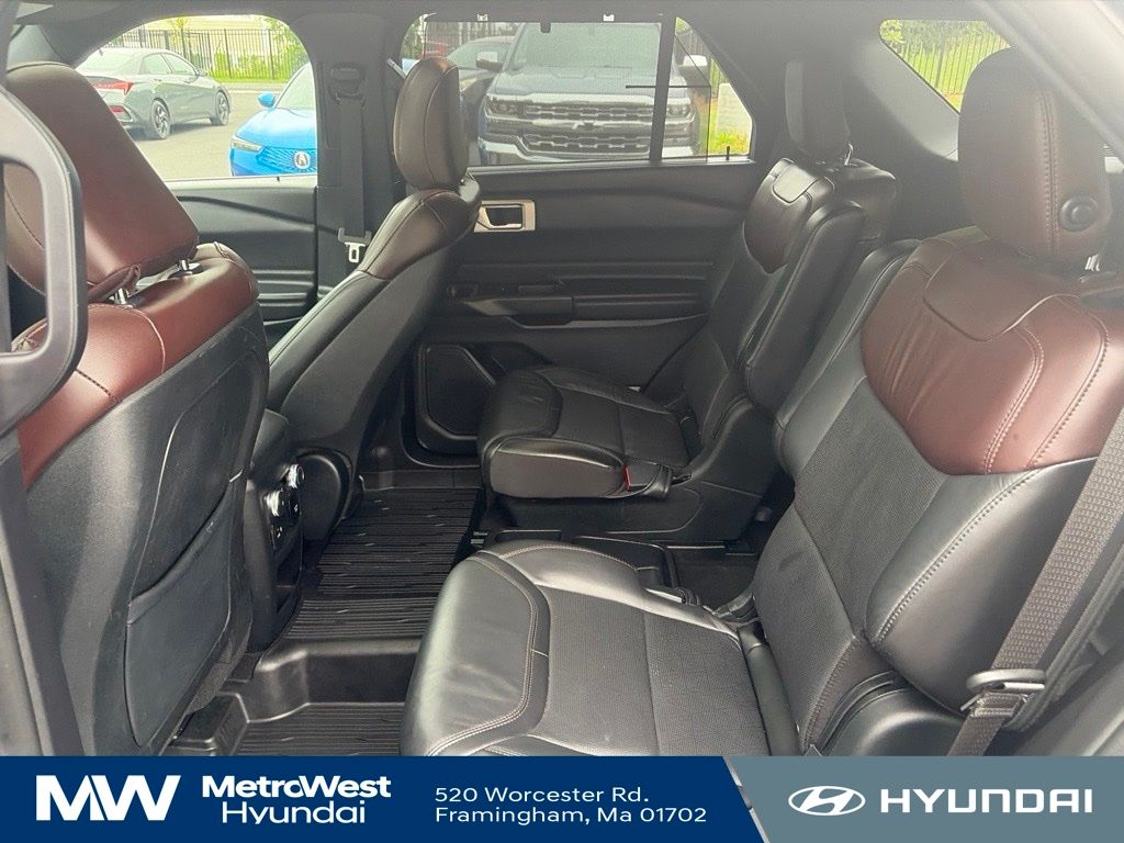 2020 Ford Explorer Platinum - Photo 13