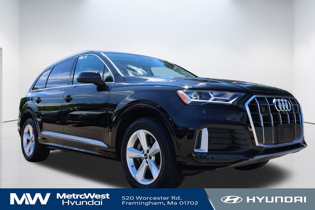 2022 Audi Q7 45 Premium photo 3