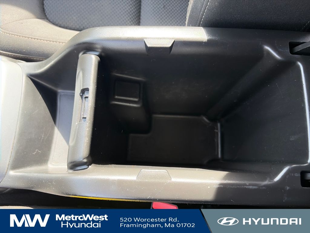 2021 Chevrolet Colorado LT - Photo 25