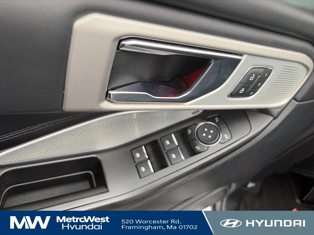 2020 Ford Explorer Platinum - Photo 12