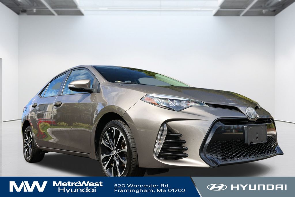 2017 Toyota Corolla L photo 3