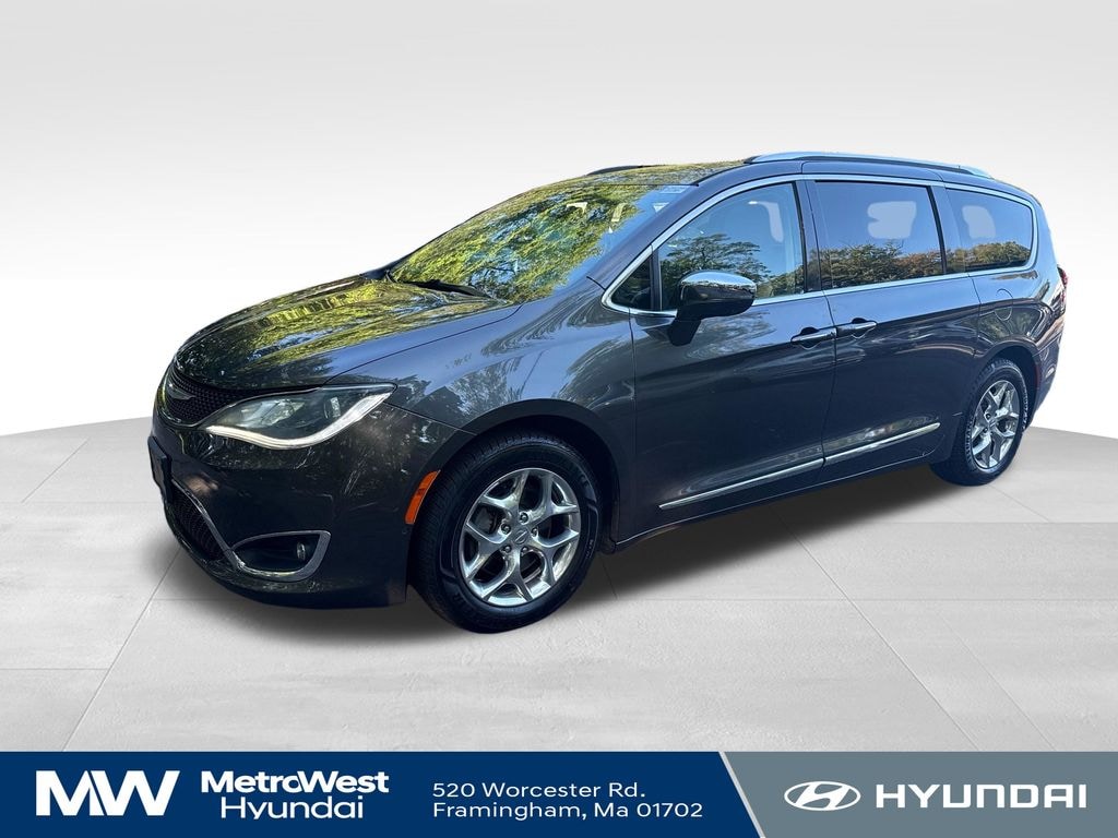 Used 2017 Chrysler Pacifica Limited Van