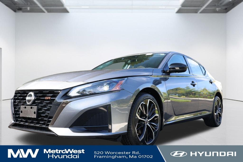 Used 2023 Nissan Altima 2.5 SR Sedan