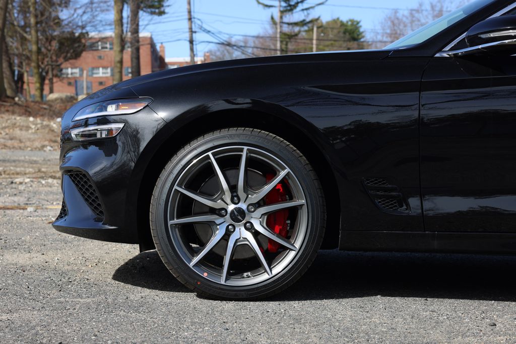 2025 GENESIS G70 Standard - Photo 10