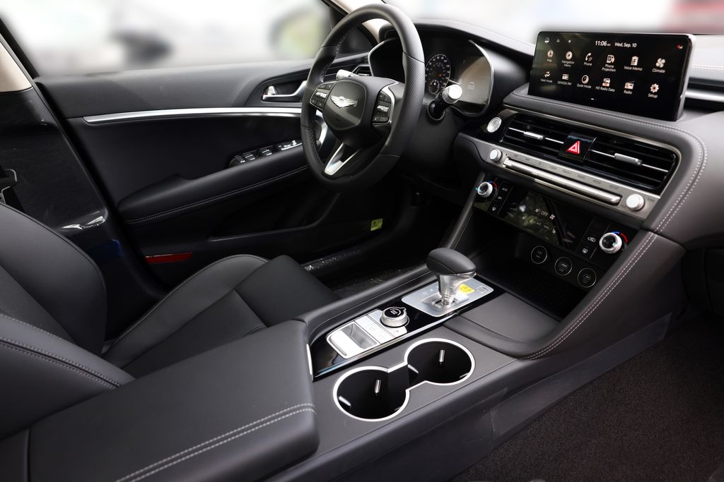 2025 GENESIS G70 Standard - Photo 23