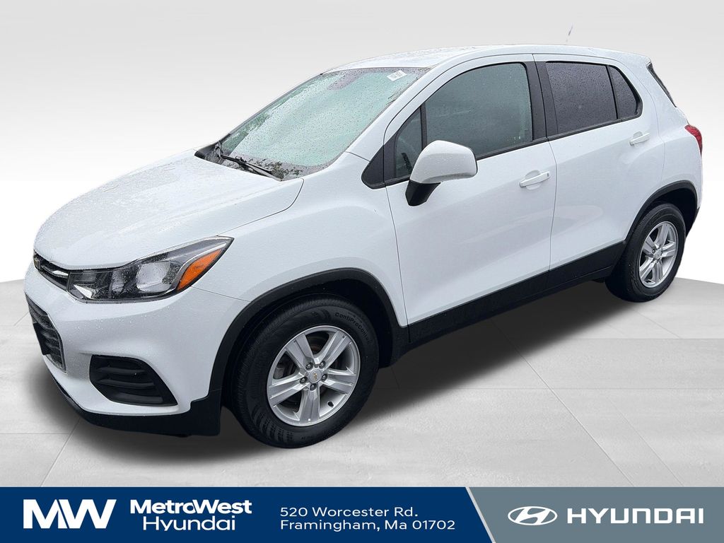 2021 Chevrolet Trax LS's photo