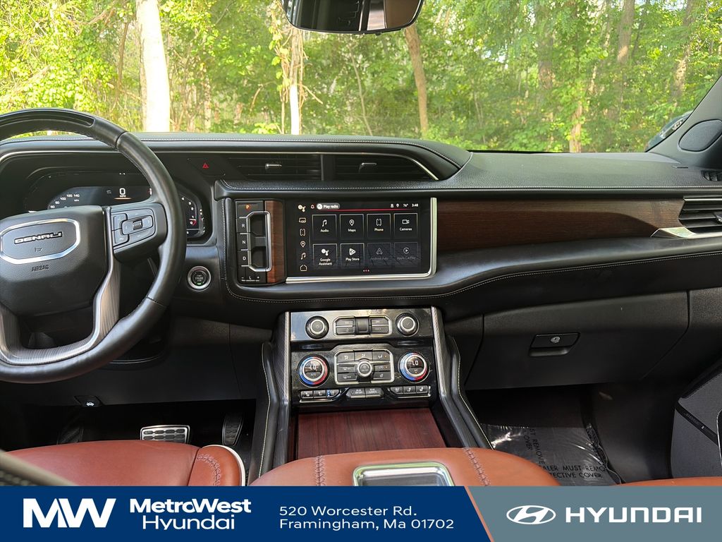 2024 GMC Yukon Denali Ultimate - Photo 11