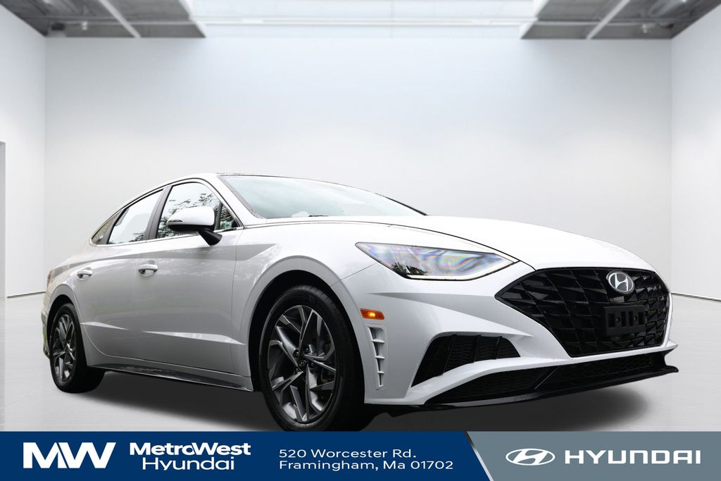 2023 Hyundai Sonata SEL photo 3