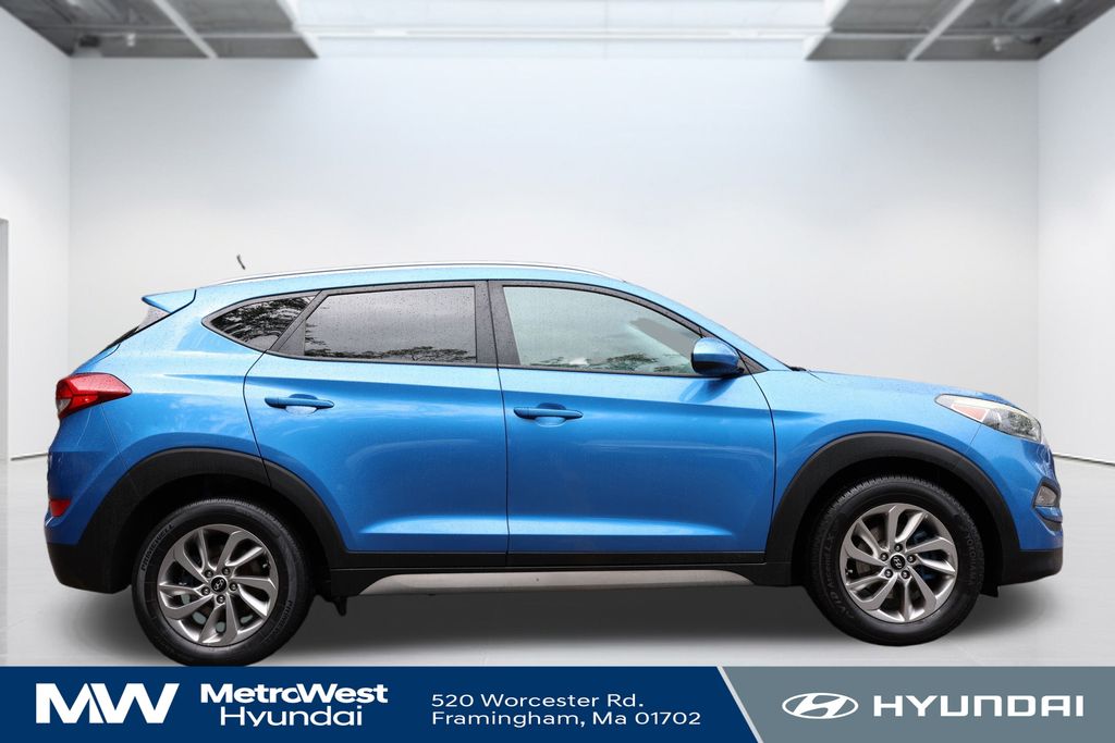 2017 Hyundai Tucson SE photo 4