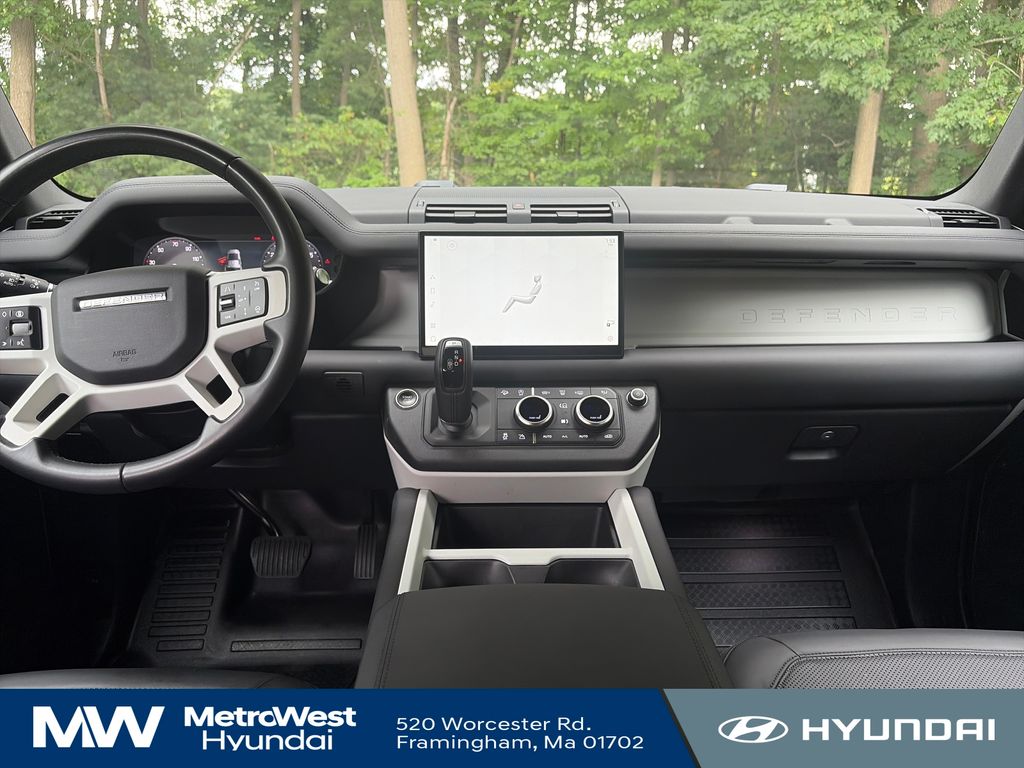 2025 Land Rover Defender S - Photo 12