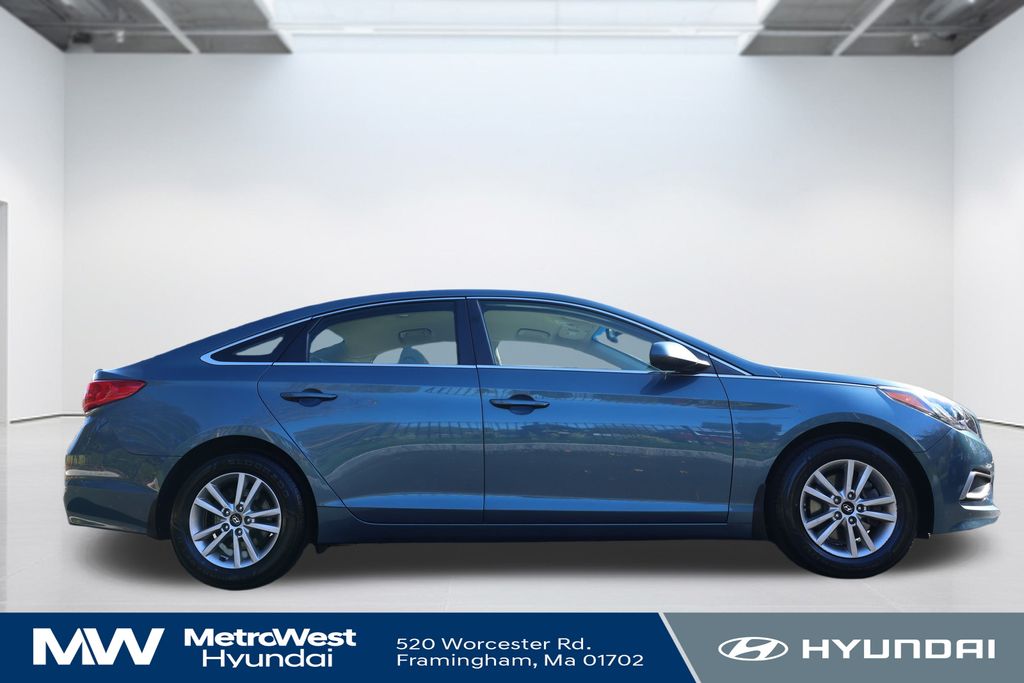 2017 Hyundai Sonata SE photo 4