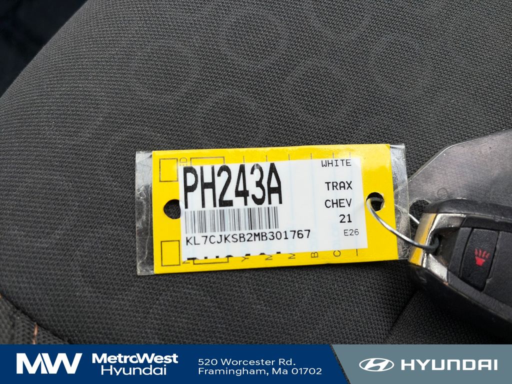 2021 Chevrolet Trax LS - Photo 29