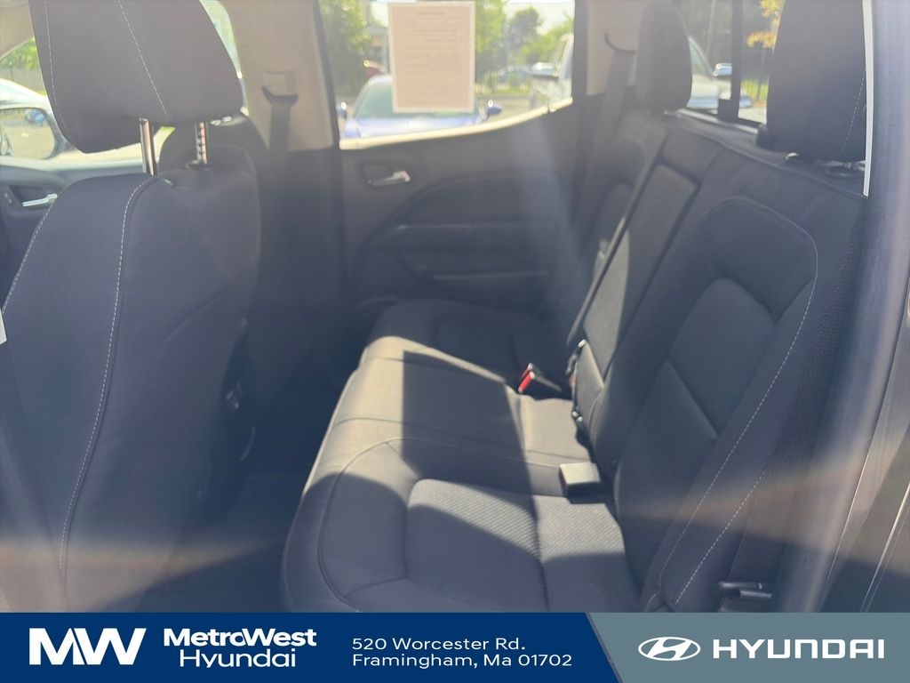 2021 Chevrolet Colorado LT - Photo 24