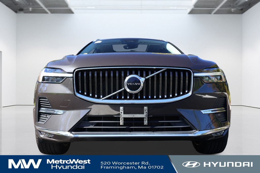 2022 Volvo XC60 Inscription photo 2
