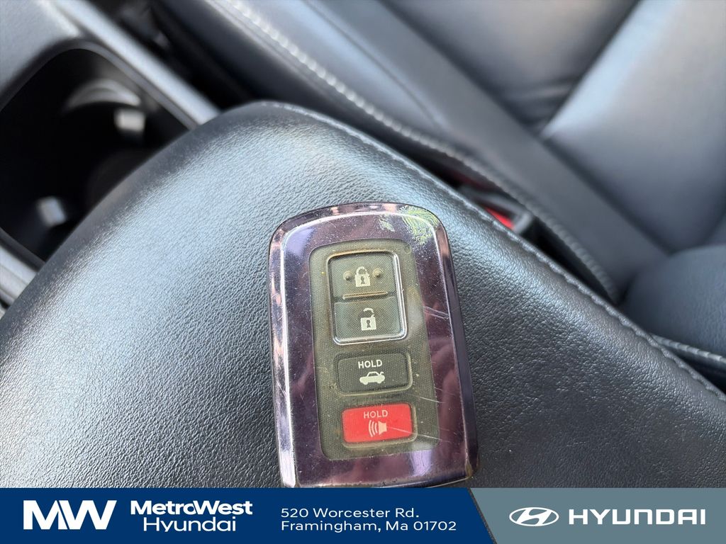 2018 Toyota RAV4 Limited - Photo 29
