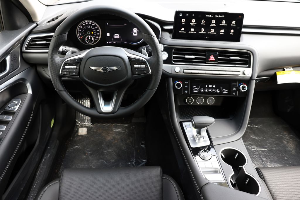 2025 GENESIS G70 Standard - Photo 18