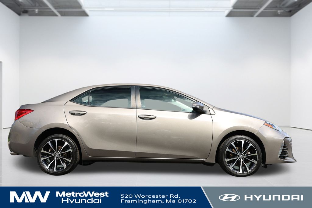 2017 Toyota Corolla L photo 4