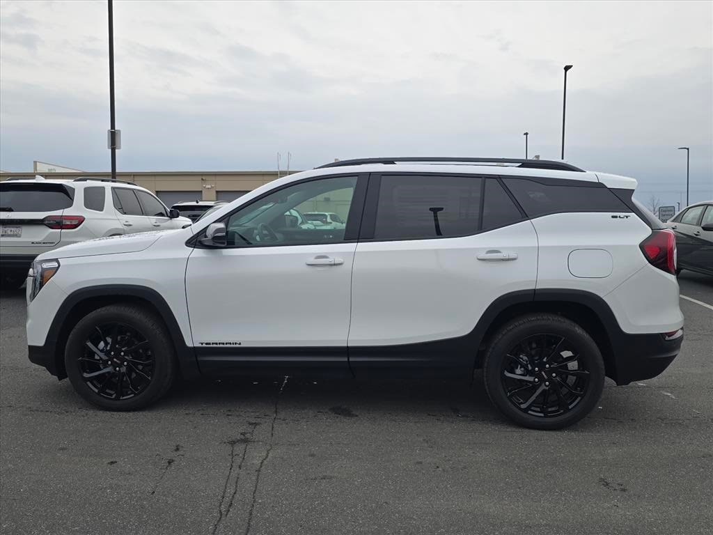 Used 2024 GMC Terrain SLT SUV