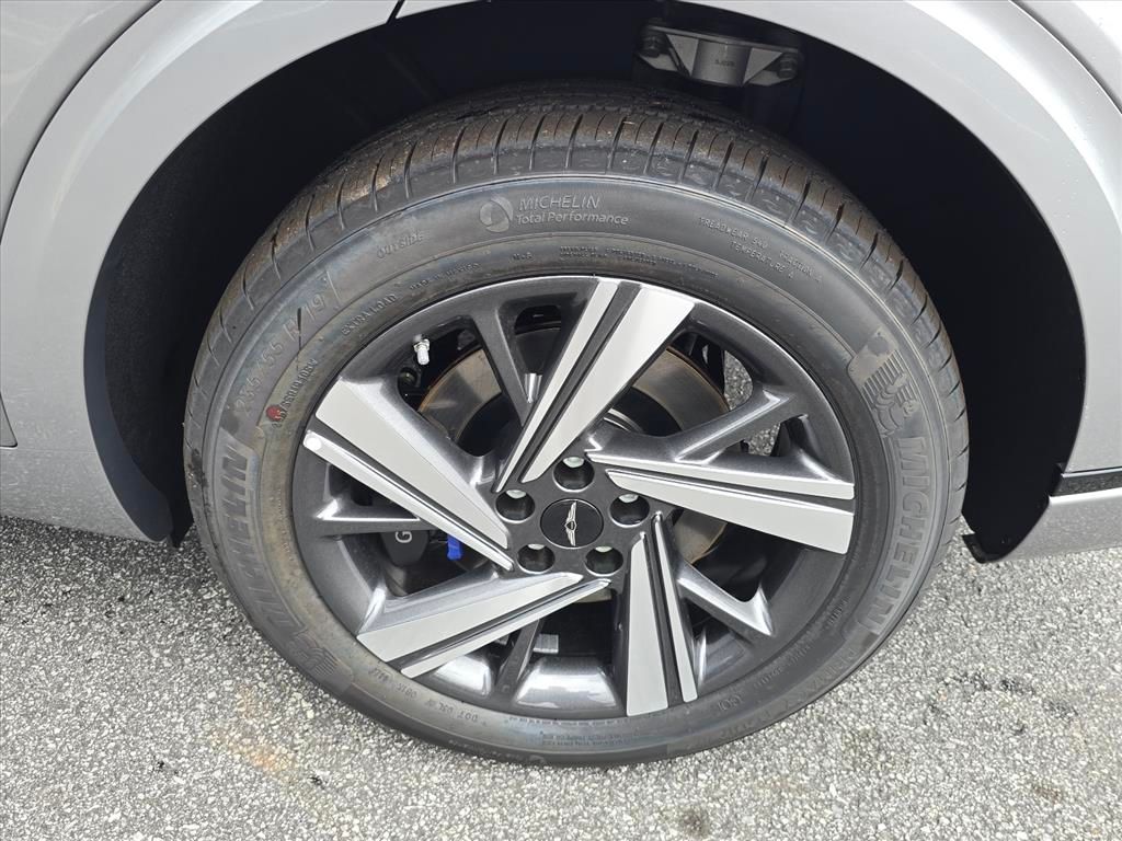 2026 GENESIS GV70 Sport Advanced - Photo 12