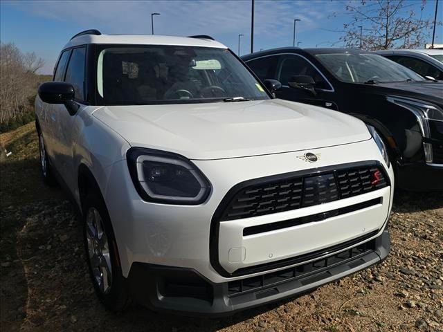 2025 MINI Countryman S's photo