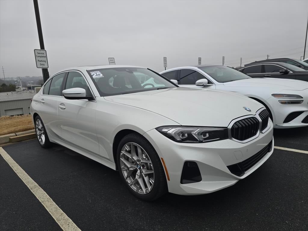 2025 BMW 3 Series 330i's photo