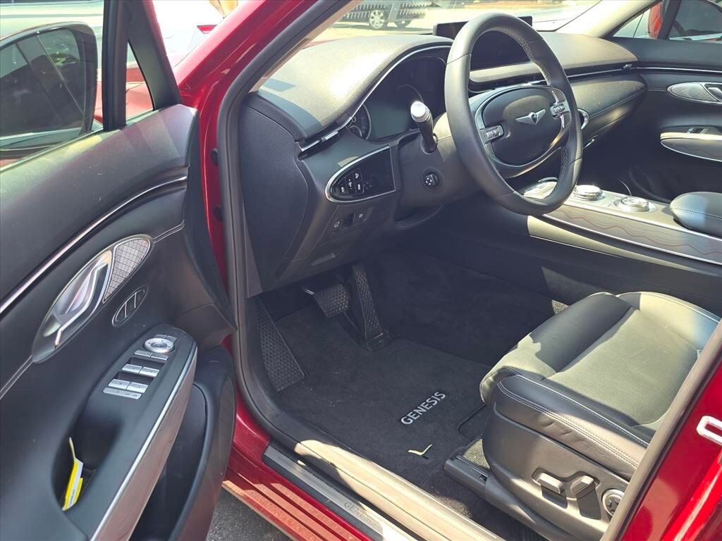 Used 2024 Genesis GV70 SUV