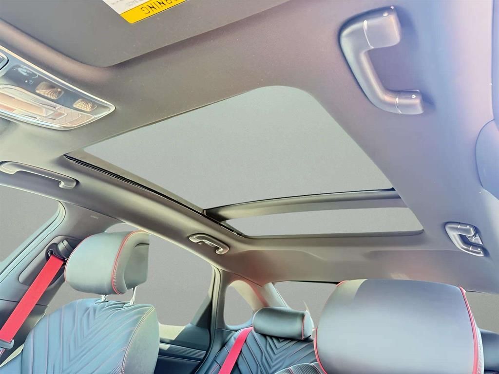 2025 GENESIS G80 Sport Prestige - Photo 11