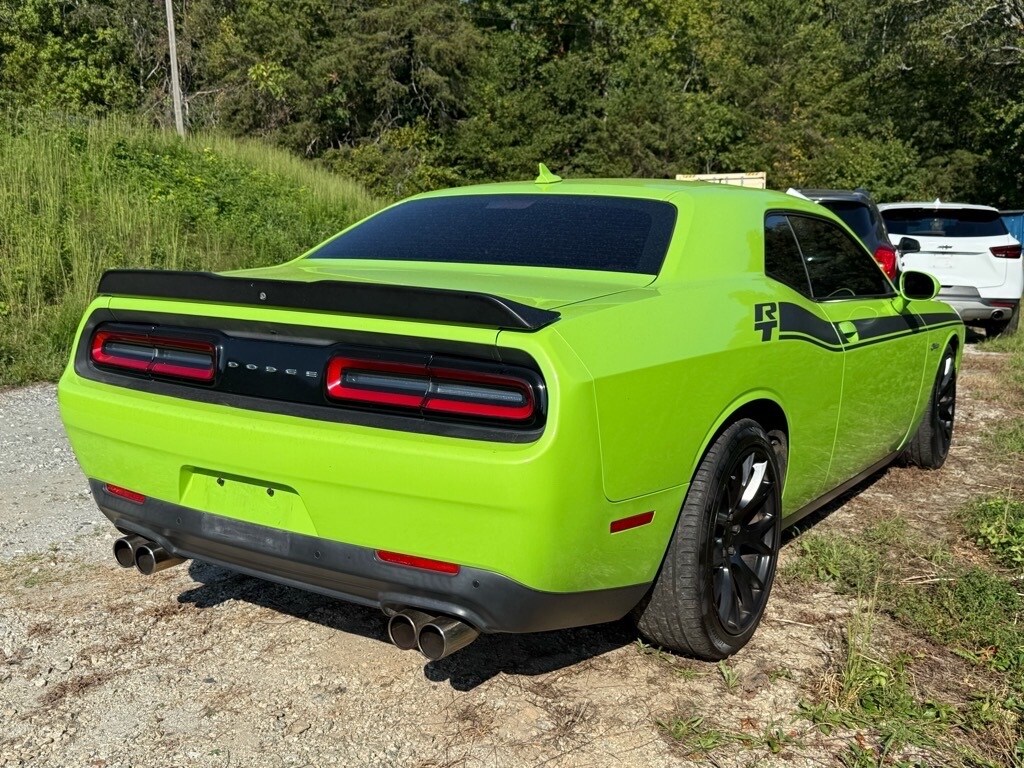 2015 Dodge Challenger R/T Plus photo 2
