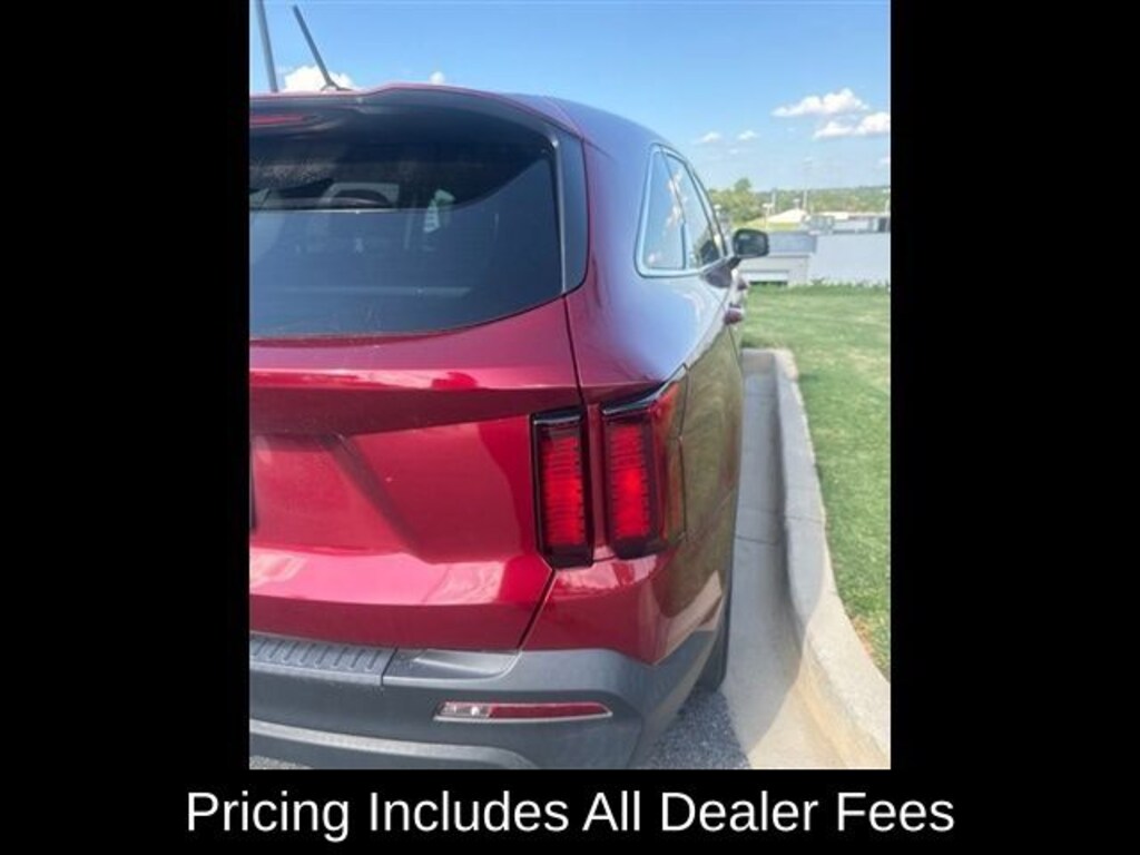Used 2023 Kia Sorento LX SUV