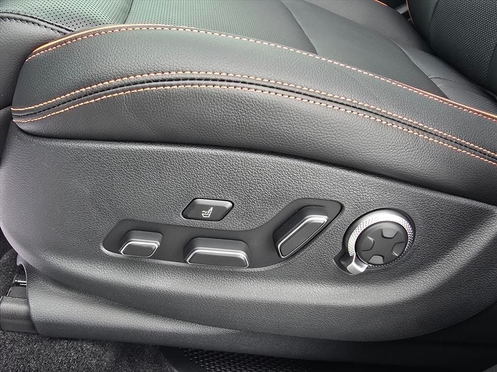 2026 GENESIS GV70 Sport Advanced - Photo 13